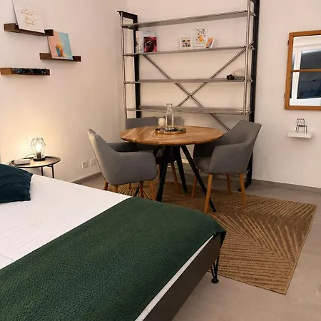 Calanda Guesthouse سارغانز