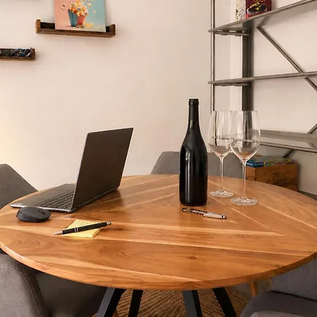 Calanda Guesthouse بيت ضيافة 3*