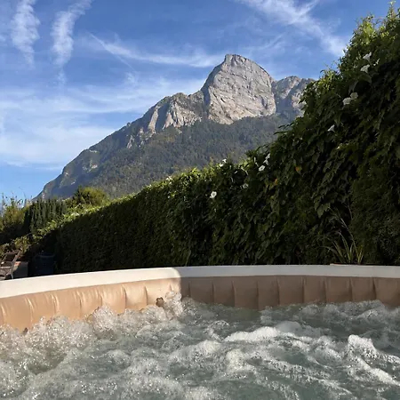 Calanda Guesthouse